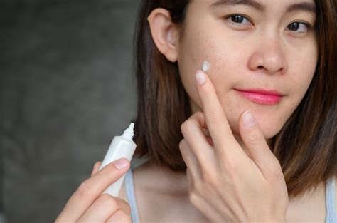 5 Langkah Mudah Untuk Jerawat Hilang dalam 7 Hari! 🤯 5 Langkah Mudah Untuk Jerawat Hilang dalam 7 Hari! 🤯