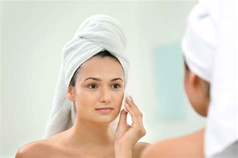 7 Cara Ampuh Atasi Wajah Berminyak dan Kusam: Bye-Bye Kulit Lepek! 7 Cara Ampuh Atasi Wajah Berminyak dan Kusam: Bye-Bye Kulit Lepek!