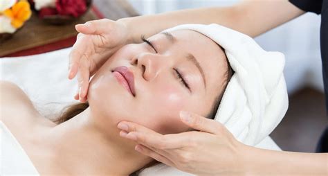 7 Langkah Skincare Wajib untuk Wajah Glowing Bebas Masalah! 7 Langkah Skincare Wajib untuk Wajah Glowing Bebas Masalah!