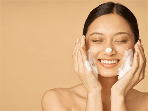 7 Langkah Skincare Wajib untuk Wajah Glowing Bebas Masalah! 7 Langkah Skincare Wajib untuk Wajah Glowing Bebas Masalah!