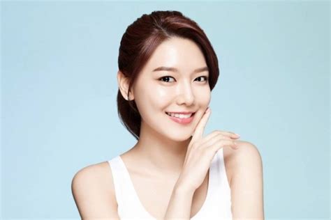 7 Rahasia Perawatan Wajah Orang Korea yang Bikin Kamu Terlihat Muda 10 Tahun Lagi! 7 Rahasia Perawatan Wajah Orang Korea yang Bikin Kamu Terlihat Muda 10 Tahun Lagi!